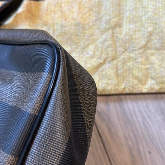 Authentic Fendi Vintage Requi Brown Crossbody Shoulder Bag - Picture 8 of 14